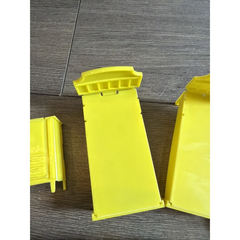 Vintage 6 Piece Liddle Kiddles Snap Happy Little Furniture Set Yellow Mattel